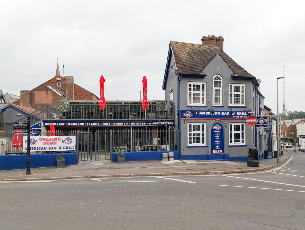 Harley's Bar and Grill - Exmouth