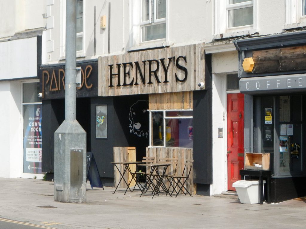 Henry's Cafe - Exmouth