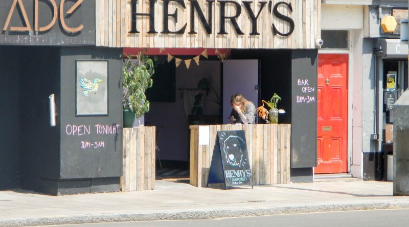 Henry's - Exmouth